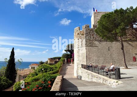 France, Alpes Maritimes, Cannes, la vieille ville du Suquet, Suquet Tower dans le musée de la Castre installé dans les vestiges du château médiéval des moines de Lérins Banque D'Images