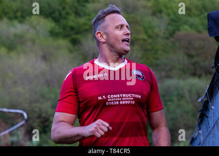 Lee Trundle en action comme Trefelin BGC gagner (promotion de la division 3 avec une victoire 5-1 sur Ynysygerwn à Ynys Park le 10 mai Banque D'Images