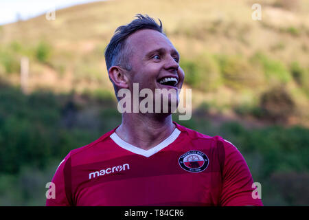 Lee Trundle en action comme Trefelin BGC gagner (promotion de la division 3 avec une victoire 5-1 sur Ynysygerwn à Ynys Park le 10 mai Banque D'Images