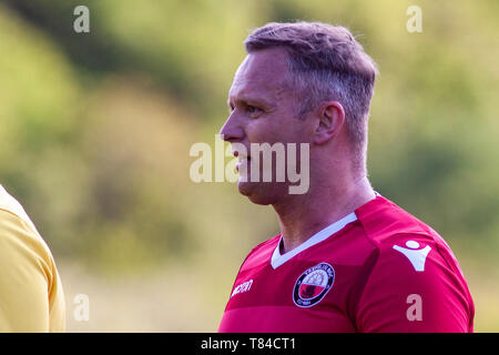 Lee Trundle en action comme Trefelin BGC gagner (promotion de la division 3 avec une victoire 5-1 sur Ynysygerwn à Ynys Park le 10 mai Banque D'Images