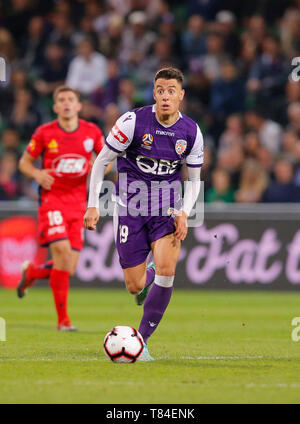 L'HBF Park, Perth, Australie. 10 mai, 2019. Une Ligue de football, demi-finale, Perth Glory versus Adelaide United ; Christopher Ikonomidis de la Perth Glory passe au milieu avec la balle : Action Crédit Plus Sport/Alamy Live News Banque D'Images