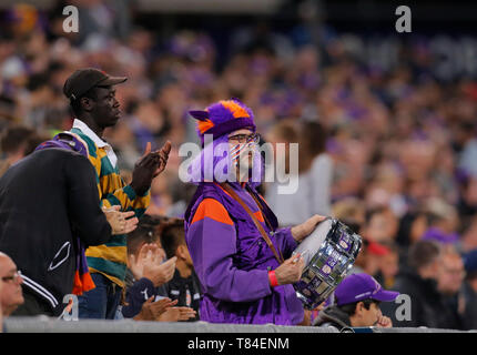 L'HBF Park, Perth, Australie. 10 mai, 2019. Une Ligue de football, demi-finale, Perth Glory versus Adelaide United ; Perth Glory fans chantent pour le diner : Action Crédit Plus Sport/Alamy Live News Banque D'Images