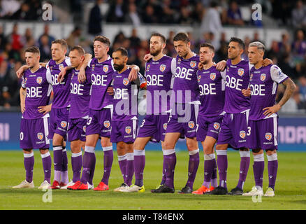 L'HBF Park, Perth, Australie. 10 mai, 2019. Une Ligue de football, demi-finale, Perth Glory versus Adelaide United ; Perth Glory joueurs pour le début de la pénalité shoot out Credit : Action Plus Sport/Alamy Live News Banque D'Images