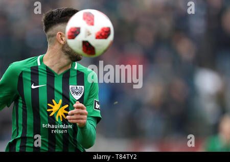 11 mai 2019, en Rhénanie du Nord-Westphalie, Münster : Soccer : 3e ligue, 37e journée, la Prusse Münster - Karlsruher SC dans le stade de Prusse. Münster Heinrich Moritz peut être vu derrière la balle. Photo : Friso Gentsch/dpa Banque D'Images