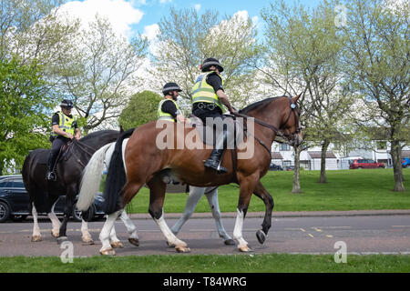 Glasgow, Ecosse, Royaume-Uni. Le 11 mai, 2019. Météo britannique. Les officiers montés de la police en Ecosse Glasgow Green. Credit : Skully/Alamy Live News Banque D'Images