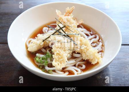 Les nouilles Udon Tempura de crevettes Banque D'Images