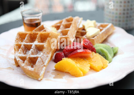 Gaufre avec fruits Banque D'Images