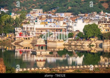 L'Inde, du Rajasthan, Bundi, la vieille ville et le Nawal Sagar Lake Banque D'Images