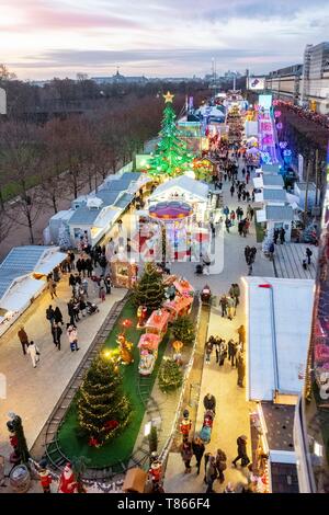 France, Paris, jardin des Tuileries, le marché de Noël Banque D'Images