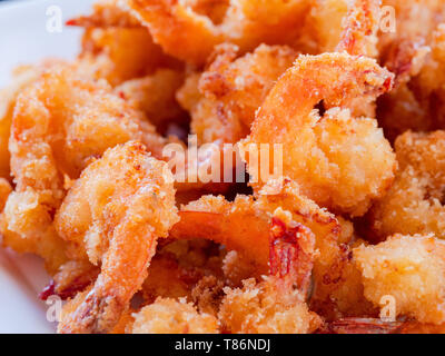 Crevettes panées croustillantes philippins, Camaron, rebosado et un délicieux plat populaire dans l'amour de la mer des Philippines. Profondeur de champ. Banque D'Images