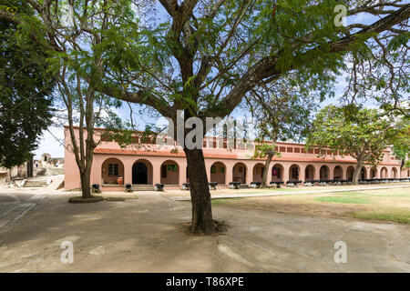 La cour intérieure du Fort Jésus, un fort côtier portugaise du 16ème siècle, maintenant un musée, Mombasa, Kenya Banque D'Images