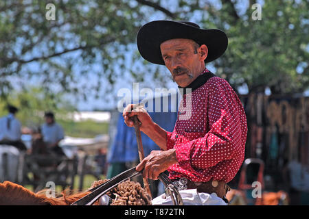 San Antonio de Areco/ Argentine : Goucho en costume traditionnel au traditionnel très populaire fête de la Tradicion Banque D'Images