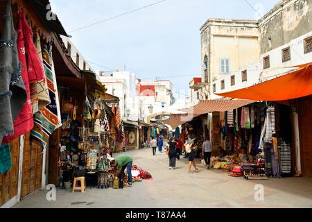 Maroc, Rabat, inscrite au Patrimoine Mondial de l'UNESCO, Medina, vieille ville, le souk, rue des Consuls Banque D'Images