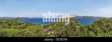 Italie, Sardaigne, Olbia Tempio Province, San Teodoro, Coda Cavallo, îles de Tavolara et de Molara Banque D'Images