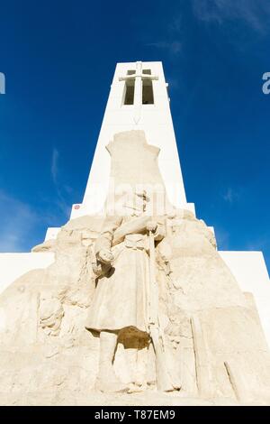 La France, la Meuse, la région d'Argonne, Vauquois, Butte de Vauquois répertorié comme l'un des plus important secteur de la Première Guerre mondiale dans la guerre des mines, la Butte de Vauquois Monument aux Morts construit en 1925 sur le même lieu où la mairie a disparu Banque D'Images