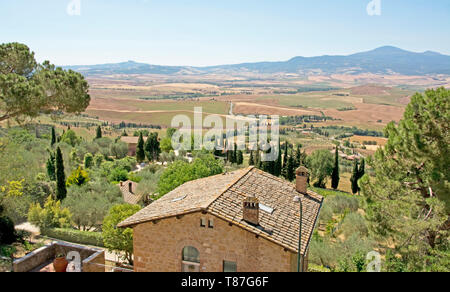 Vue sud-ouest de Pienza Toscane, Italie Banque D'Images