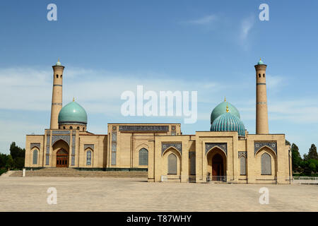 Vue arrière sur la mosquée principale Complexe Imam Hazrati Tachkent (Ouzbékistan). Banque D'Images