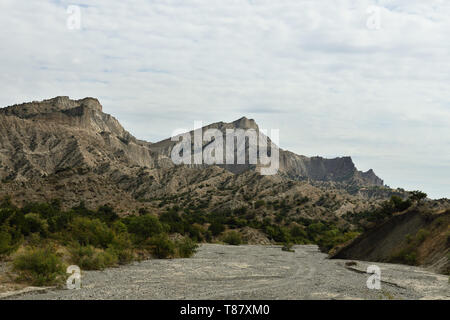 Réserve Vashlovani National Park les déserts les plus arides en Géorgie. Vue panoramique sur les montagnes et les canyons à Kakheti - Géorgie. Banque D'Images