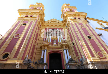 San Ildefonso church a été construite au 18ème siècle et est l'une des rares églises de Séville construit dans le style néo-classique. Banque D'Images