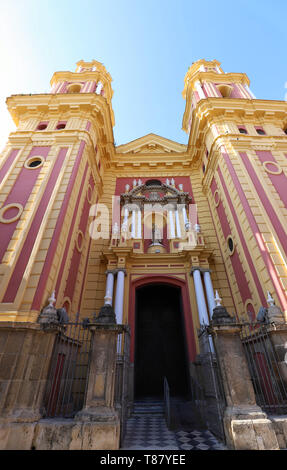 San Ildefonso church a été construite au 18ème siècle et est l'une des rares églises de Séville construit dans le style néo-classique. Banque D'Images