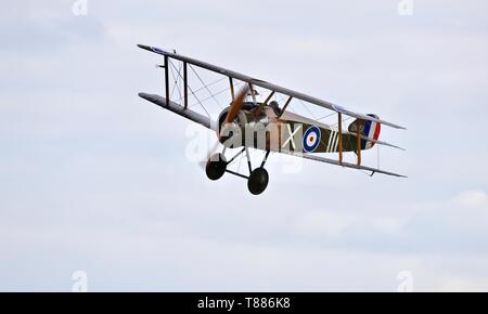 1918 Sopwith Camel (reproduction) à effectuer sur la premiere saison Shuttleworth 5 Mai 2019 Banque D'Images