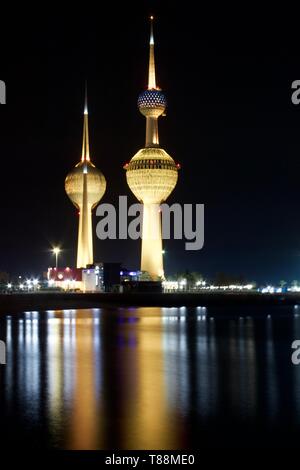 Koweït tour lumineuse Banque D'Images