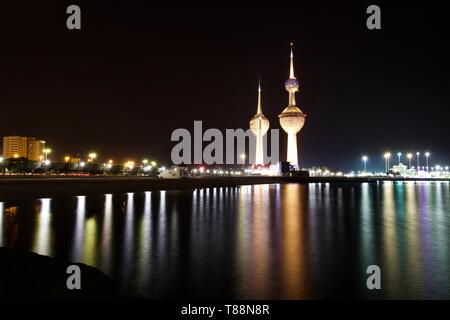 Koweït tour lumineuse Banque D'Images