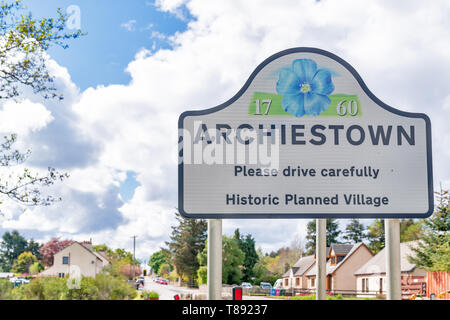 11 mai 2019, Mandeville (Archie Harrison Mountbatten-Windsor) Moray, Scotland, UK. C'est le petit village de Mandeville, dans la région de Speyside Malt Whisky Pays de Moray. Harrison, Archie s'Mountbatten-Windsor jamais visiter sa ville. Credit : JASPERIMAGE/Alamy Live News Banque D'Images