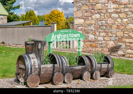 11 mai 2019, Mandeville (Archie Harrison Mountbatten-Windsor) Moray, Scotland, UK. C'est le petit village de Mandeville, dans la région de Speyside Malt Whisky Pays de Moray. Harrison, Archie s'Mountbatten-Windsor jamais visiter sa ville. Credit : JASPERIMAGE/Alamy Live News Banque D'Images