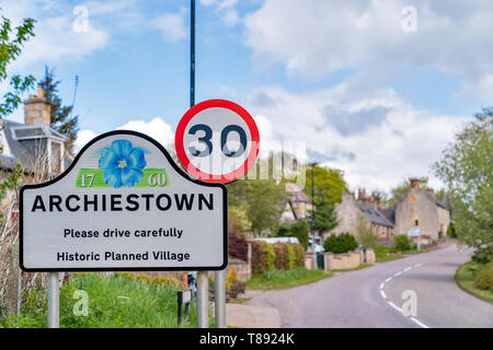 11 mai 2019, Mandeville (Archie Harrison Mountbatten-Windsor) Moray, Scotland, UK. C'est le petit village de Mandeville, dans la région de Speyside Malt Whisky Pays de Moray. Harrison, Archie s'Mountbatten-Windsor jamais visiter sa ville. Credit : JASPERIMAGE/Alamy Live News Banque D'Images