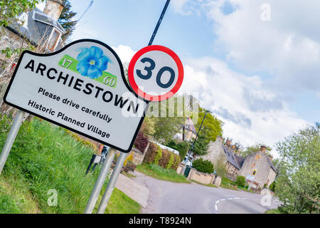 11 mai 2019, Mandeville (Archie Harrison Mountbatten-Windsor) Moray, Scotland, UK. C'est le petit village de Mandeville, dans la région de Speyside Malt Whisky Pays de Moray. Harrison, Archie s'Mountbatten-Windsor jamais visiter sa ville. Credit : JASPERIMAGE/Alamy Live News Banque D'Images