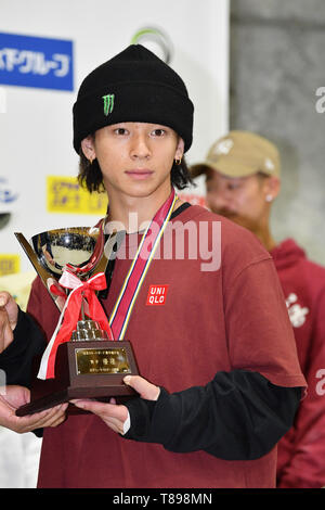 Murakami city Skate Park, Niigata, Japon. 12 mai, 2019. Murakami city Skate Park, Niigata, Japon. 12 mai, 2019. Ayumu Hirano, le 12 mai 2019 - la planche à roulettes : le 3ème Championnat du Japon le skate parc Hommes Award cérémonie à Murakami city Skate Park, Niigata, Japon. Credit : MATSUO.K/AFLO SPORT/Alamy Live News Banque D'Images