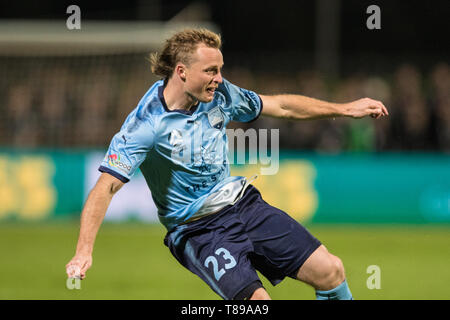 Sydney, Australie. 12 mai, 2019. Ryan Grant traverse Sydney FC au cours de la Hyundai A-League match 2 demi-finale entre Sydney et Melbourne Victory FC Netstrata au stade du Jubilé, Sidney, Australie, le 12 mai 2019. Photo de Peter Dovgan. Usage éditorial uniquement, licence requise pour un usage commercial. Aucune utilisation de pari, de jeux ou d'un seul club/ligue/dvd publications. Credit : UK Sports Photos Ltd/Alamy Live News Banque D'Images