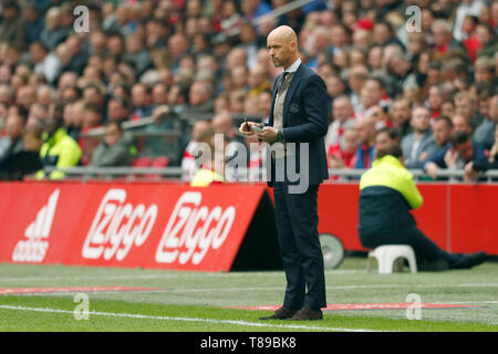 Amsterdam, Pays-Bas. 12 mai, 2019. Johan, l'Eredivisie saison 2018 / Cruijffarena, 2019, Erik dix Hag pendant le match Ajax - FC Utrecht : Crédit Photos Pro/Alamy Live News Banque D'Images