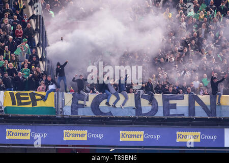 Rotterdam, Pays-Bas. 12 mai, 2019. ROTTERDAM , Pays-Bas , 12-05-2019 , Stade de football De Kuip , néerlandais , Saison 2018/2019 Eredivisie , , Feyenoord - ADO La Haye , fans ADO pendant le match : Crédit Photos Pro/Alamy Live News Banque D'Images