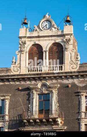 L'Italie, la Sicile, Catane, ville baroque classé Patrimoine Mondial de l'UNESCO, Piazza Stesicoro, Palazzo Tezzano Banque D'Images