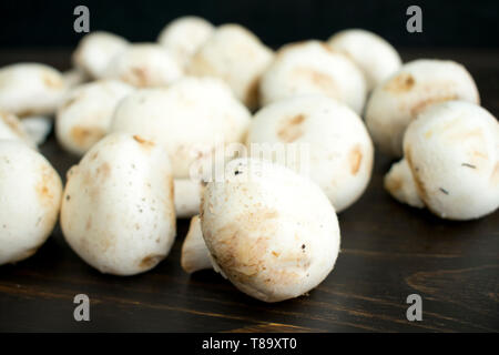 Champignons blanc brut Banque D'Images