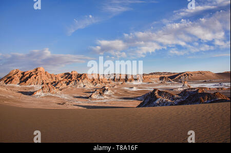 Le sel, le sable, et desertscape dans la vallée de la Lune, San Pedro de Atacama, Chili Banque D'Images