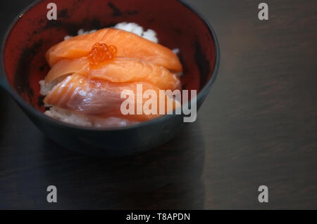 Riz japonais avec des saumons et de don. Banque D'Images