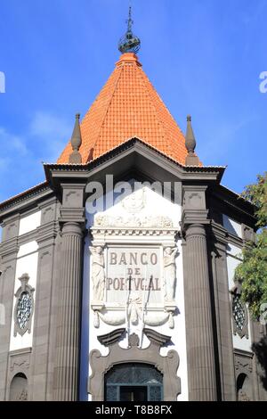 Le Portugal, l'île de Madère, Funchal, Avenida Arriaga, Banco de Portugal bâtiment conçu par Edmundo Tavares au début du 19e siècle Banque D'Images