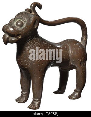 Un lion de bronze, 12ème siècle Bronze avec patine noire. La figure en trois dimensions d'un lion, debout sur quatre pieds, avec panneaux, longue queue. La tête avec le corps, la langue saillante estampé d'un motif de la fourrure. Bon état. Hauteur 9,6 cm. Provenance : Ancienne collection privée de Stuttgart à partir des années 1970., historique, historique, Orient, Perse, l'Asie orientale, asiatique, moyen-âge, Additional-Rights Clearance-Info-Not-Available- Banque D'Images