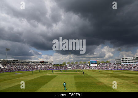 SOUTHAMPTON, Angleterre. 11 MAI 2019 : une vue générale que l'approche de nuages de pluie pendant l'Angleterre v Pakistan, 2e Royal London Insurance International un jour match de cricket international. à l'Ageas Bowl Crédit : Mitchell Gunn/ESPA-Images/Alamy Live News Banque D'Images