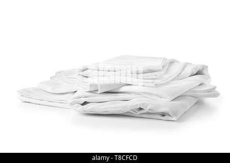 Les draps de lit sur fond blanc Banque D'Images