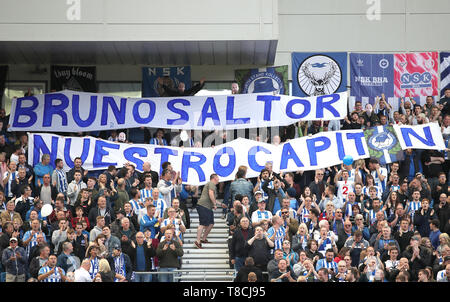 Brighton et Hove Albion fans dans les peuplements au cours de la Premier League match au stade AMEX, Brighton. Banque D'Images