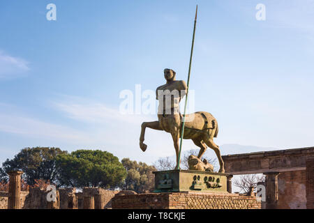 Statue de centaure, Pompéi Forum, Italie Banque D'Images