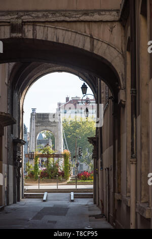 Lyon, rue Menestriere, Passerelle du College Banque D'Images