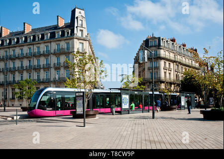 Dijon, Tramway, Place Darcy Banque D'Images