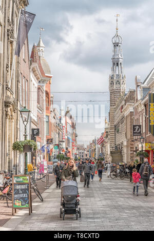 Alkmaar, Pays-Bas - 12 Avril 2019 : vue depuis les rues d'Alkmaar Banque D'Images