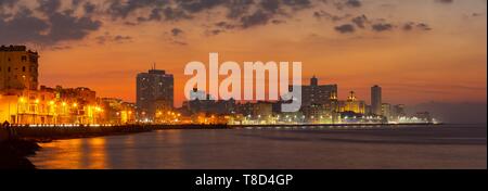 Cuba, La Havane, district de Habana Vieja classée au Patrimoine Mondial de l'UNESCO, le Malecon de Vedado Banque D'Images