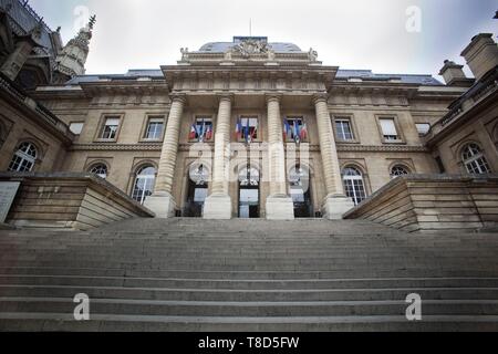 France, Paris, région classée au Patrimoine Mondial de l'UNESCO, l'Ile de la Cité, Palais de Justice) Banque D'Images